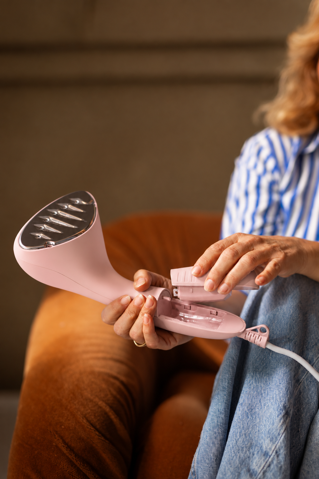 Clothes Steamer — Pink